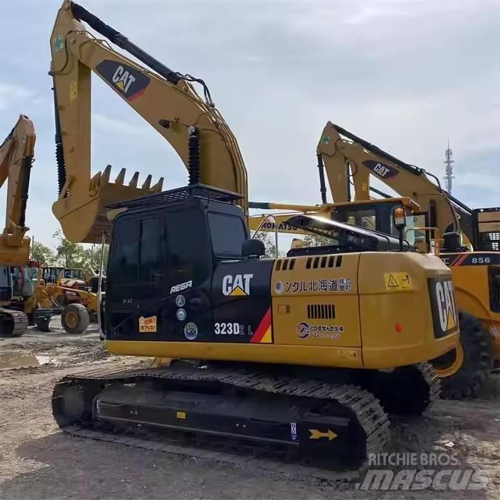 CAT CAT323D2L 中型油圧ショベル 7ｔ-12ｔ（ユンボ・パワーショベル・バックホー）