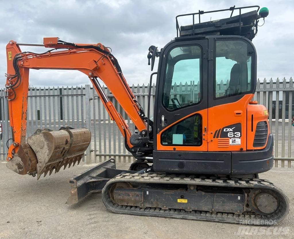 Doosan DX 63-3 大型油圧ショベル12t以上（パワーショベル・ユンボ）