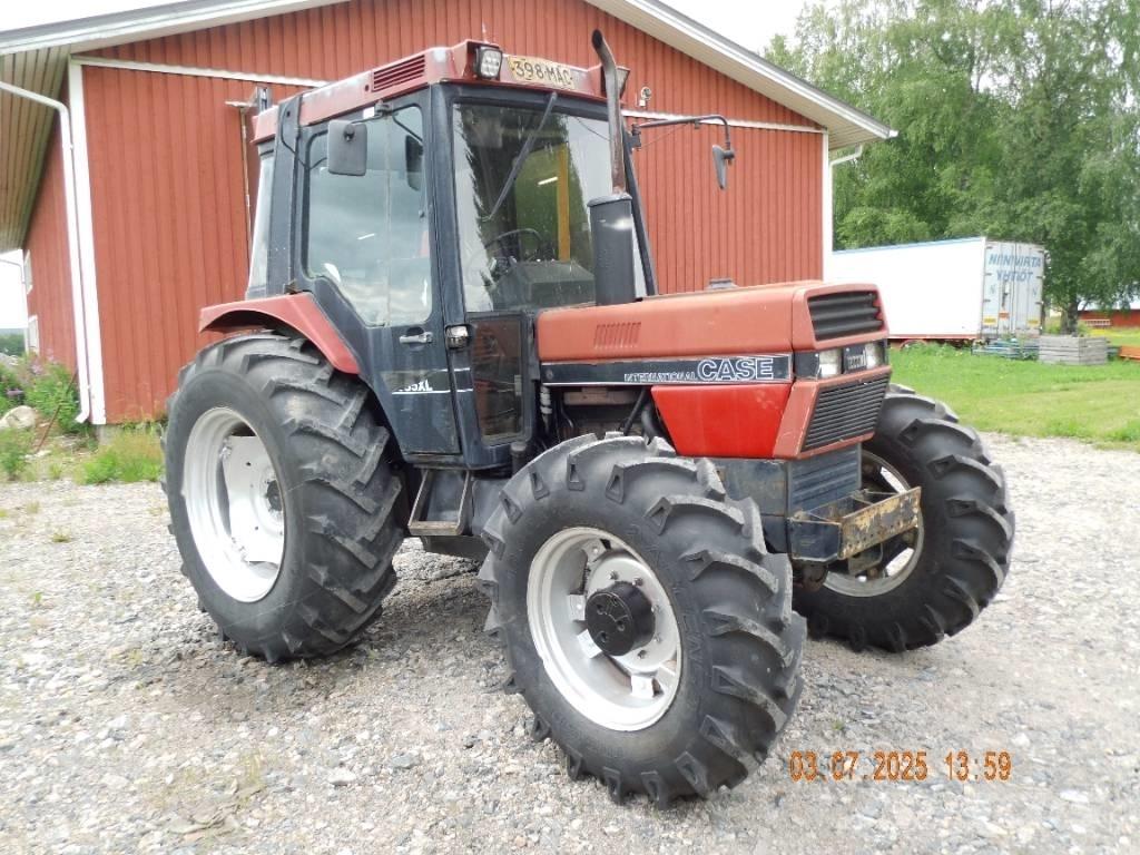 Case IH 685 XL トラクター