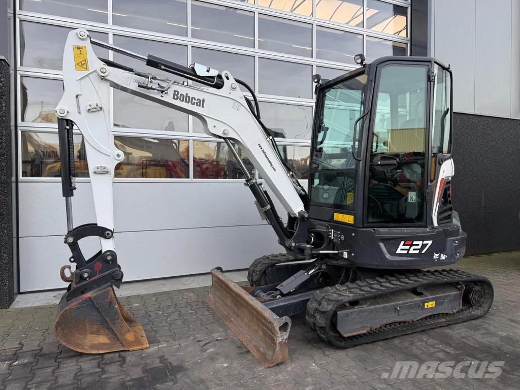 Bobcat E27 ミニ油圧ショベル 7t以下（ミニユンボ・ミニディガー）