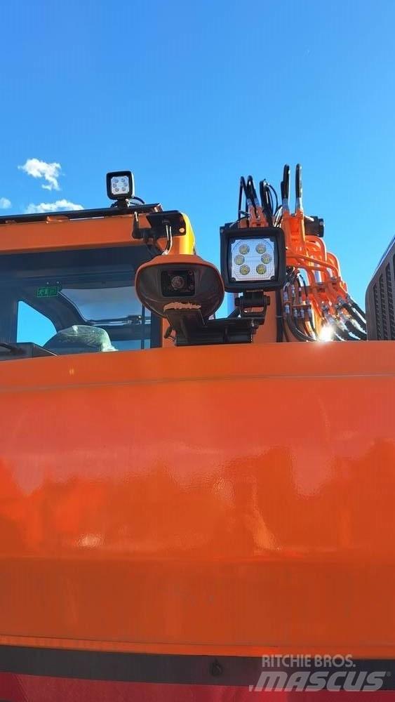 Develon DX 140 LCR-7 大型油圧ショベル12t以上（パワーショベル・ユンボ）