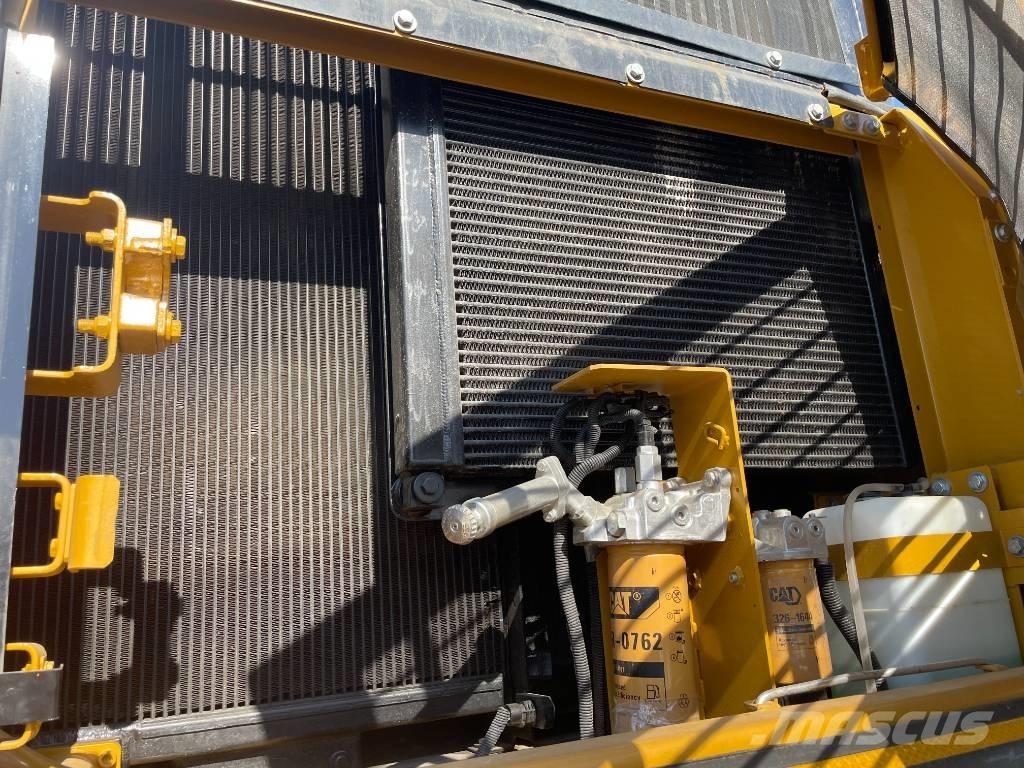 CAT 330 D 大型油圧ショベル12t以上（パワーショベル・ユンボ）