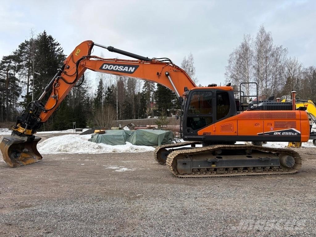 Doosan DX 255 LC-7 大型油圧ショベル12t以上（パワーショベル・ユンボ）
