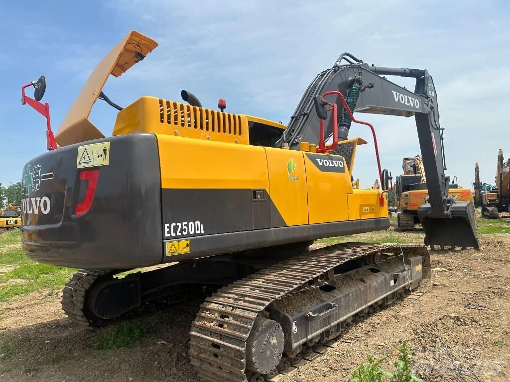 Volvo EC250D 大型油圧ショベル12t以上（パワーショベル・ユンボ）