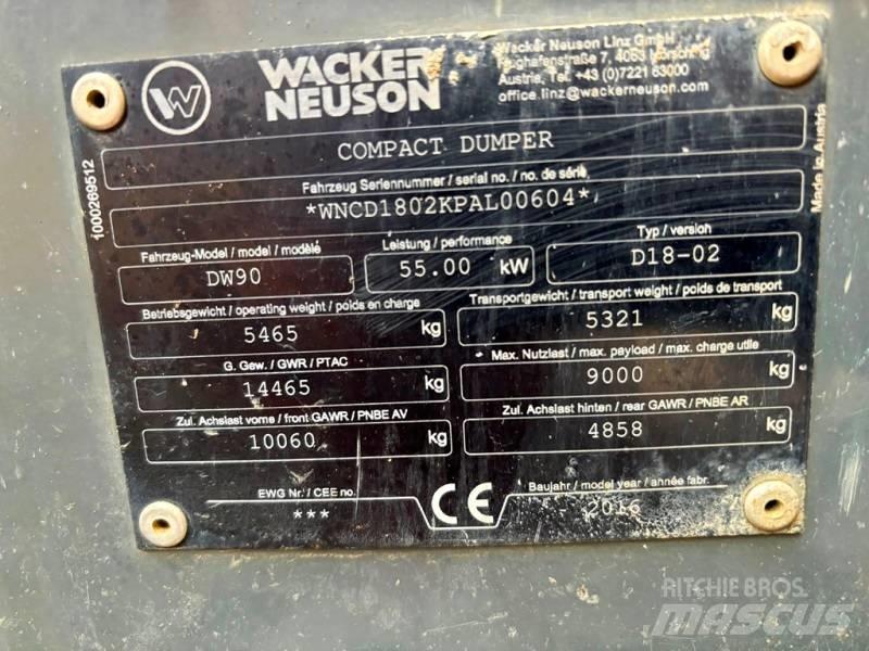 Wacker Neuson DW 90 サイト　ダンプ