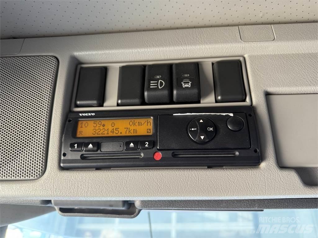 Volvo FM 370 6X2 クレーントラック、ユニック車
