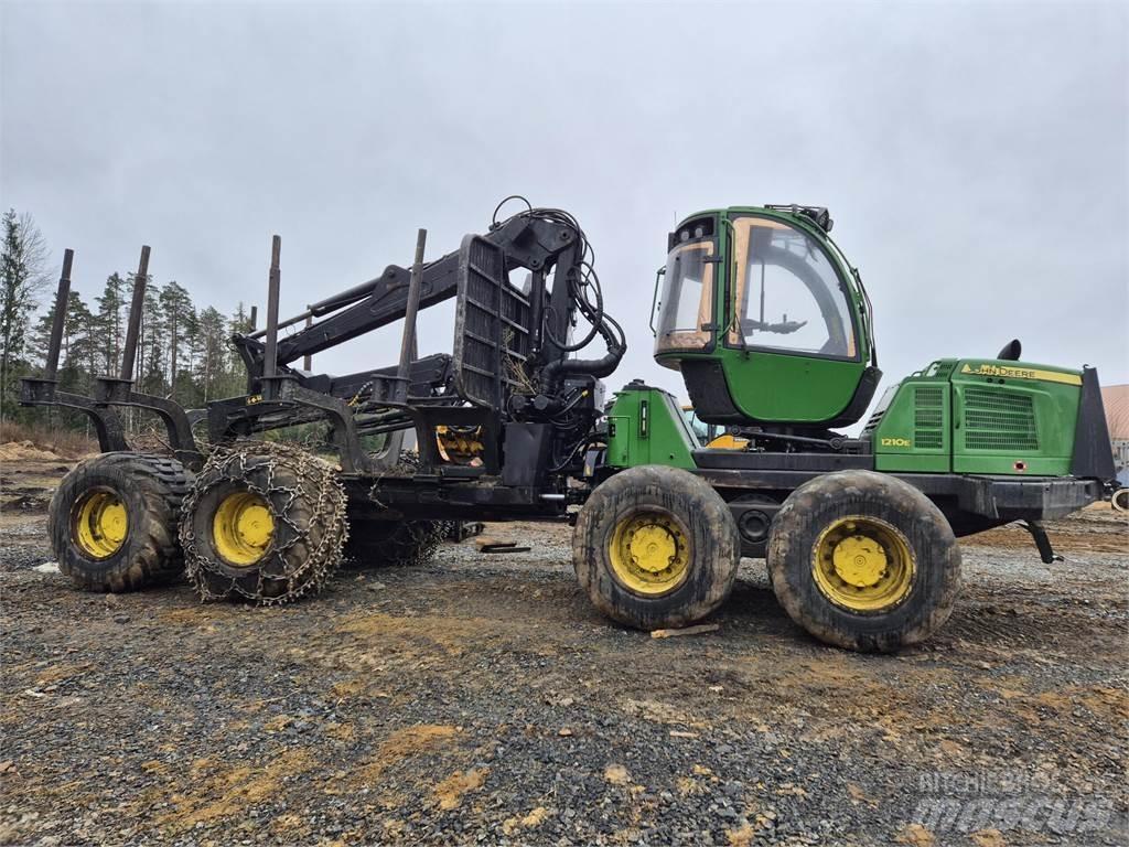 John Deere 1210E フォワーダー