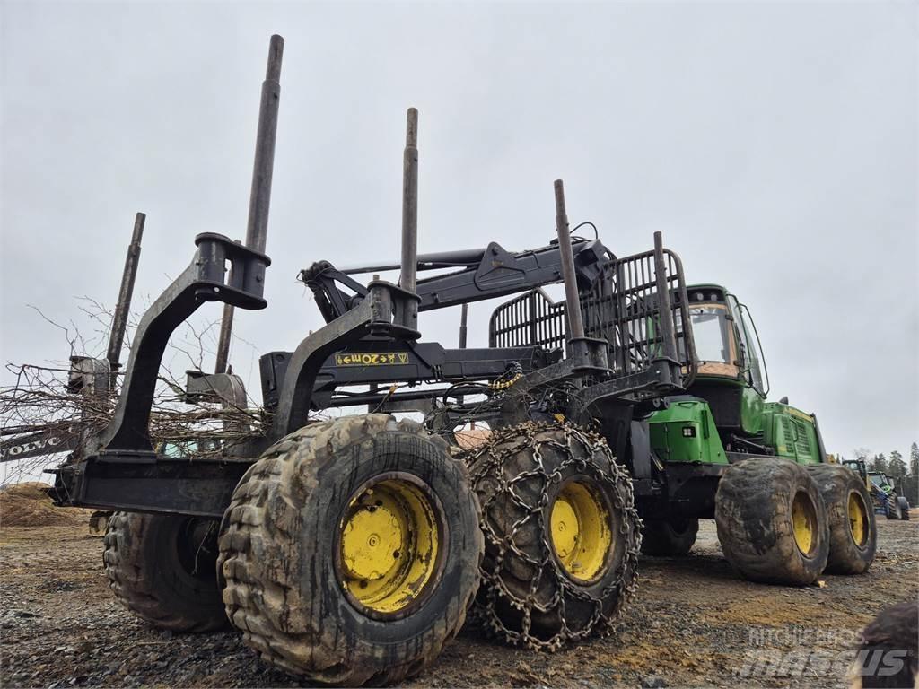 John Deere 1210E フォワーダー