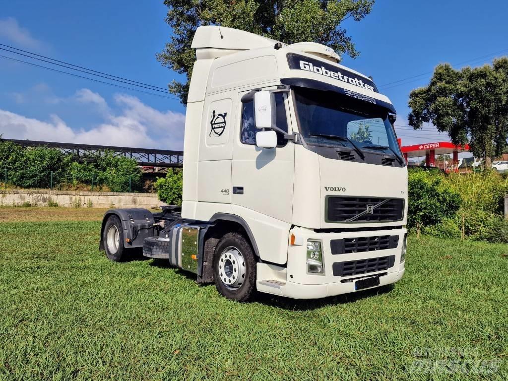 Volvo FH 13 440 中古トラクターヘッド | トレーラーヘッド