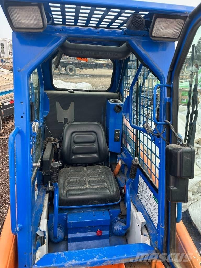 Bobcat S 70 スキッドステアローダー