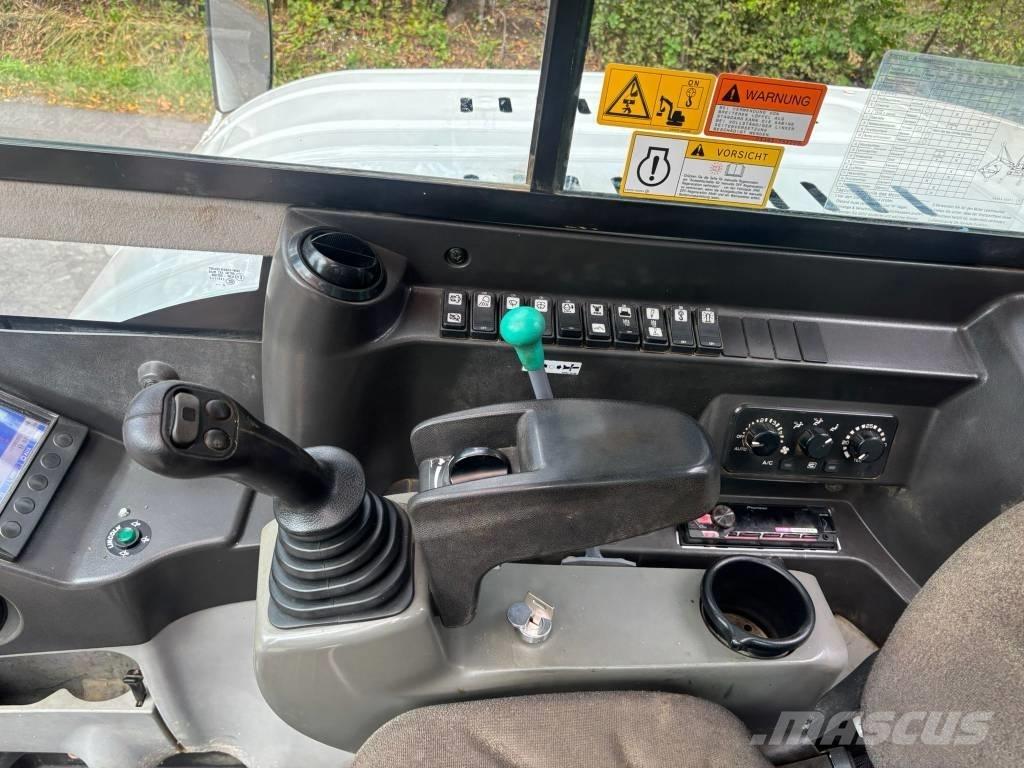 Takeuchi TB 290 中型油圧ショベル 7ｔ-12ｔ（ユンボ・パワーショベル・バックホー）