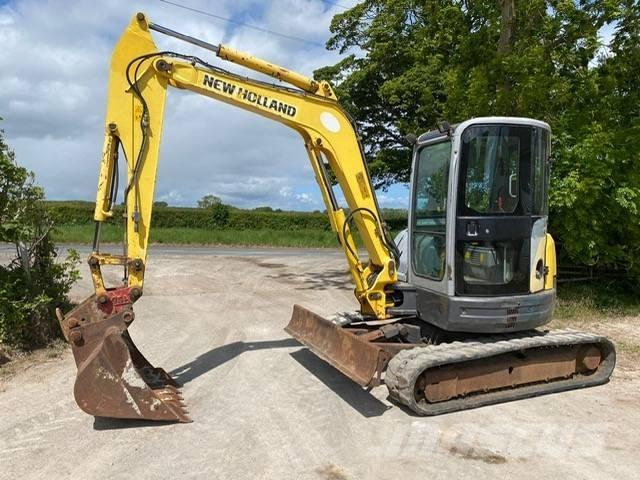 New Holland E 50.2 C ミニ油圧ショベル 7t以下（ミニユンボ・ミニディガー）