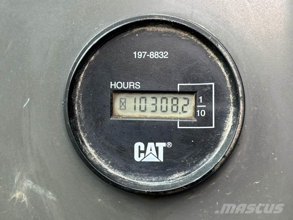 CAT M315D ホイール式油圧ショベル（パワーショベル・ユンボ・バックホー）