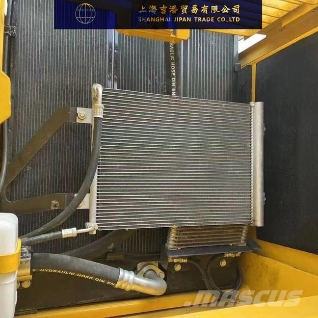 Komatsu PC 220 大型油圧ショベル12t以上（パワーショベル・ユンボ）