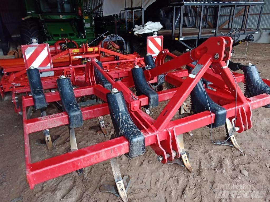 Horsch Terrano 3 FX カルチベーター