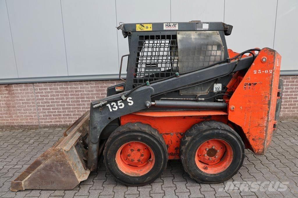 Thomas T135S スキッドステアローダー