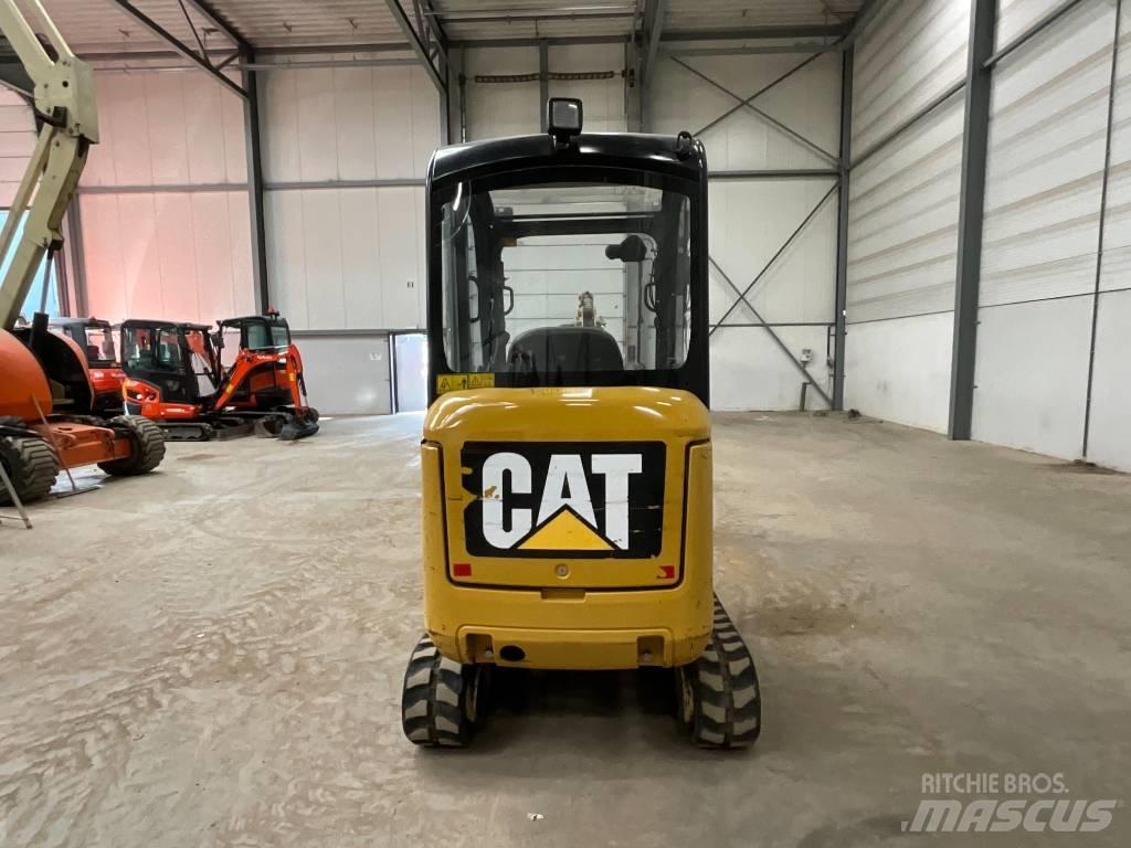 CAT 301.7 D ミニ油圧ショベル 7t以下（ミニユンボ・ミニディガー）