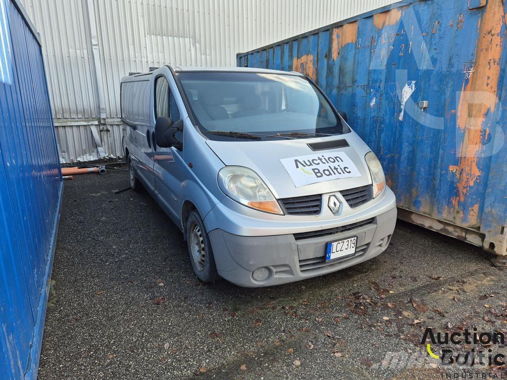 Renault Trafic 自動車