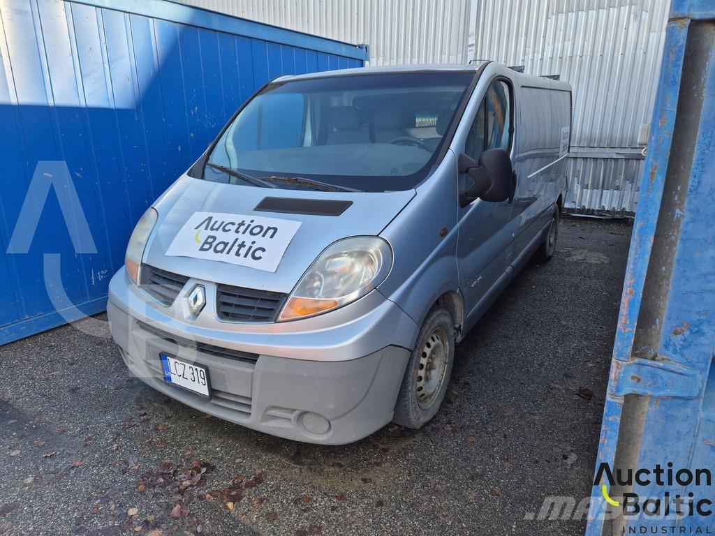 Renault Trafic 自動車