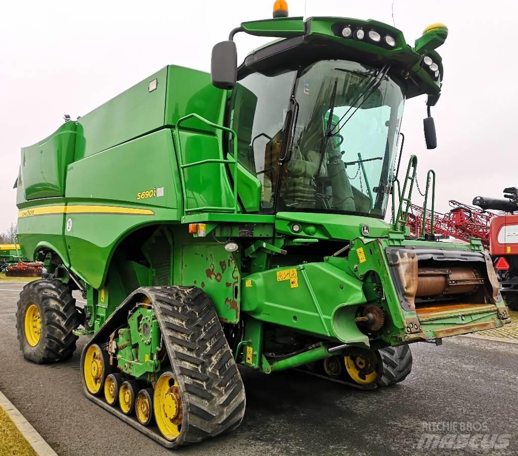 John Deere S 690 i コンバイン