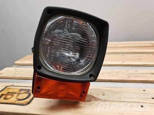 JCB 535-95 lamp キャビン及び内装