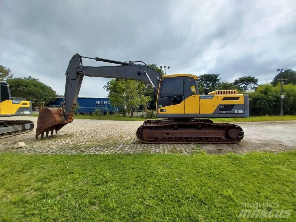 Volvo EC 220 DL 大型油圧ショベル12t以上（パワーショベル・ユンボ）