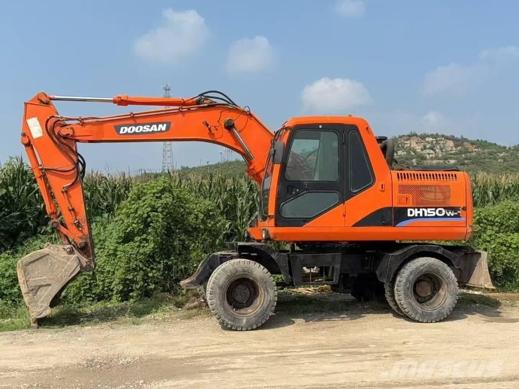 Doosan DH 150 W-7 大型油圧ショベル12t以上（パワーショベル・ユンボ）