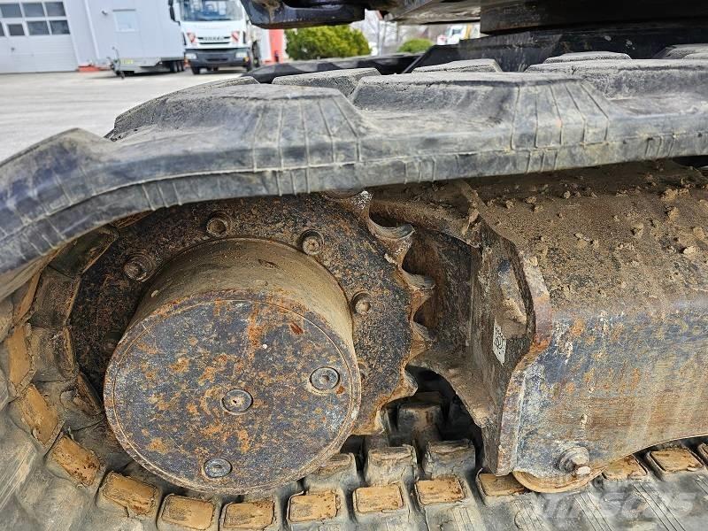 Kubota KX 057-4 ミニ油圧ショベル 7t以下（ミニユンボ・ミニディガー）