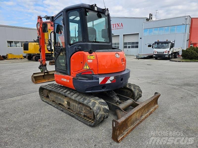 Kubota KX 057-4 ミニ油圧ショベル 7t以下（ミニユンボ・ミニディガー）