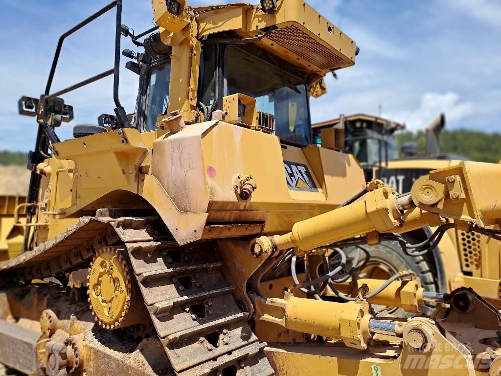 CAT D 8 T ブルドーザー