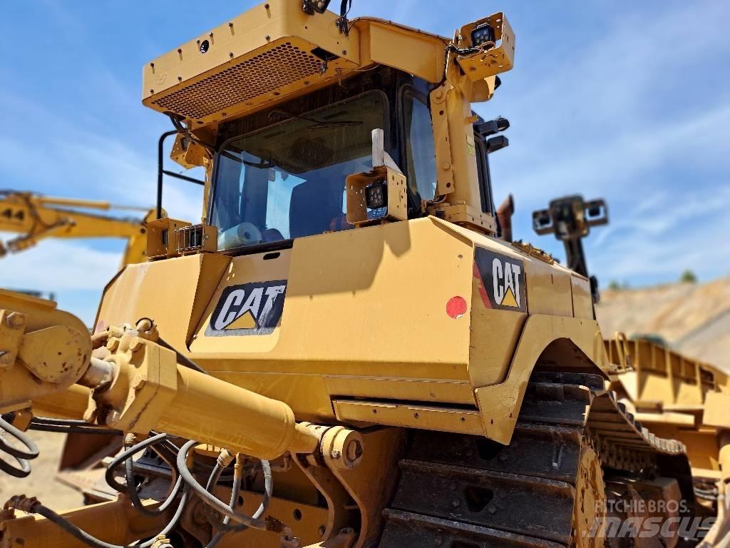 CAT D 8 T ブルドーザー
