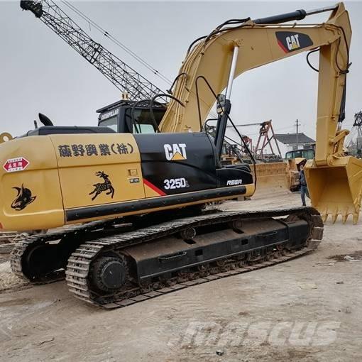 CAT 325 D L 大型油圧ショベル12t以上（パワーショベル・ユンボ）