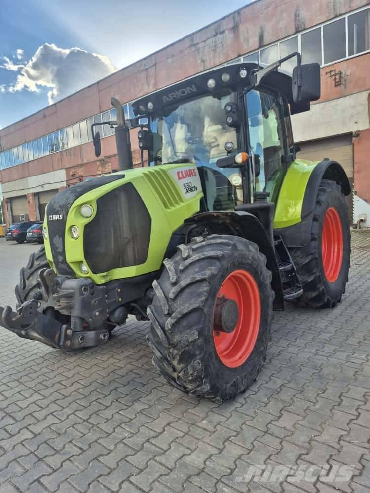 CLAAS Arion 530 トラクター