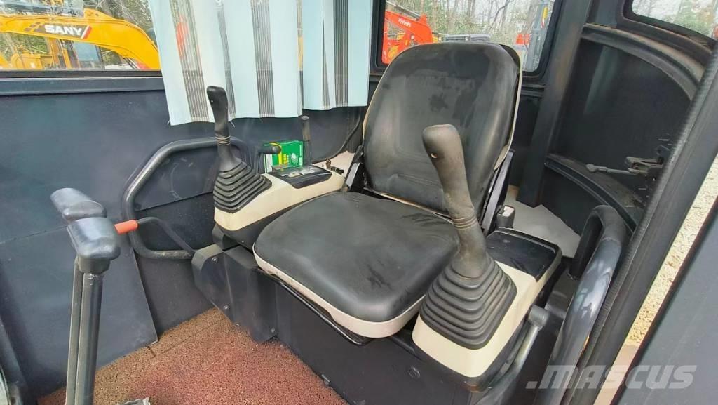 Komatsu PC 35 MR ミニ油圧ショベル 7t以下（ミニユンボ・ミニディガー）