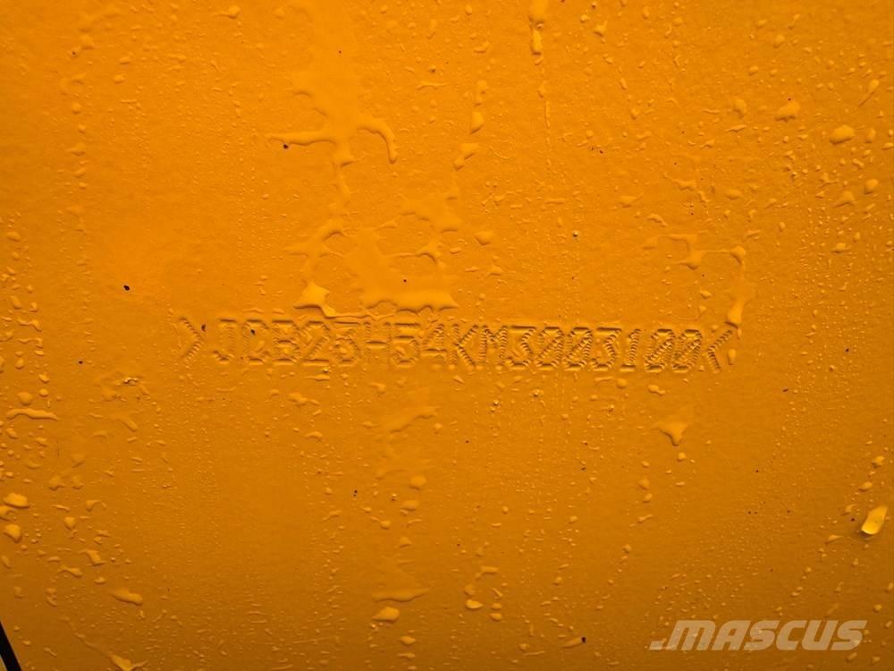 JCB 3CX PLUS AEC バックホーローダー