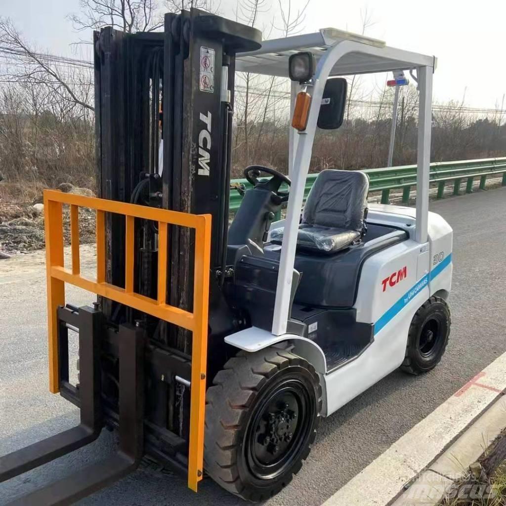 TCM FD 30 ディーゼル・軽油