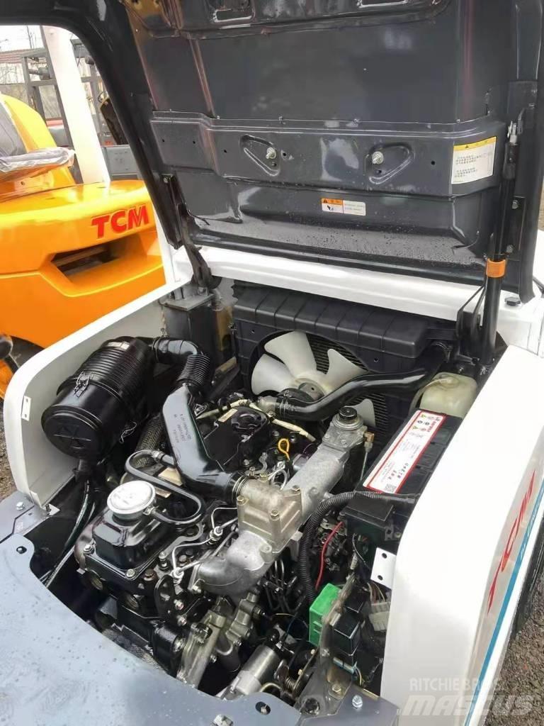 TCM FD 30 ディーゼル・軽油
