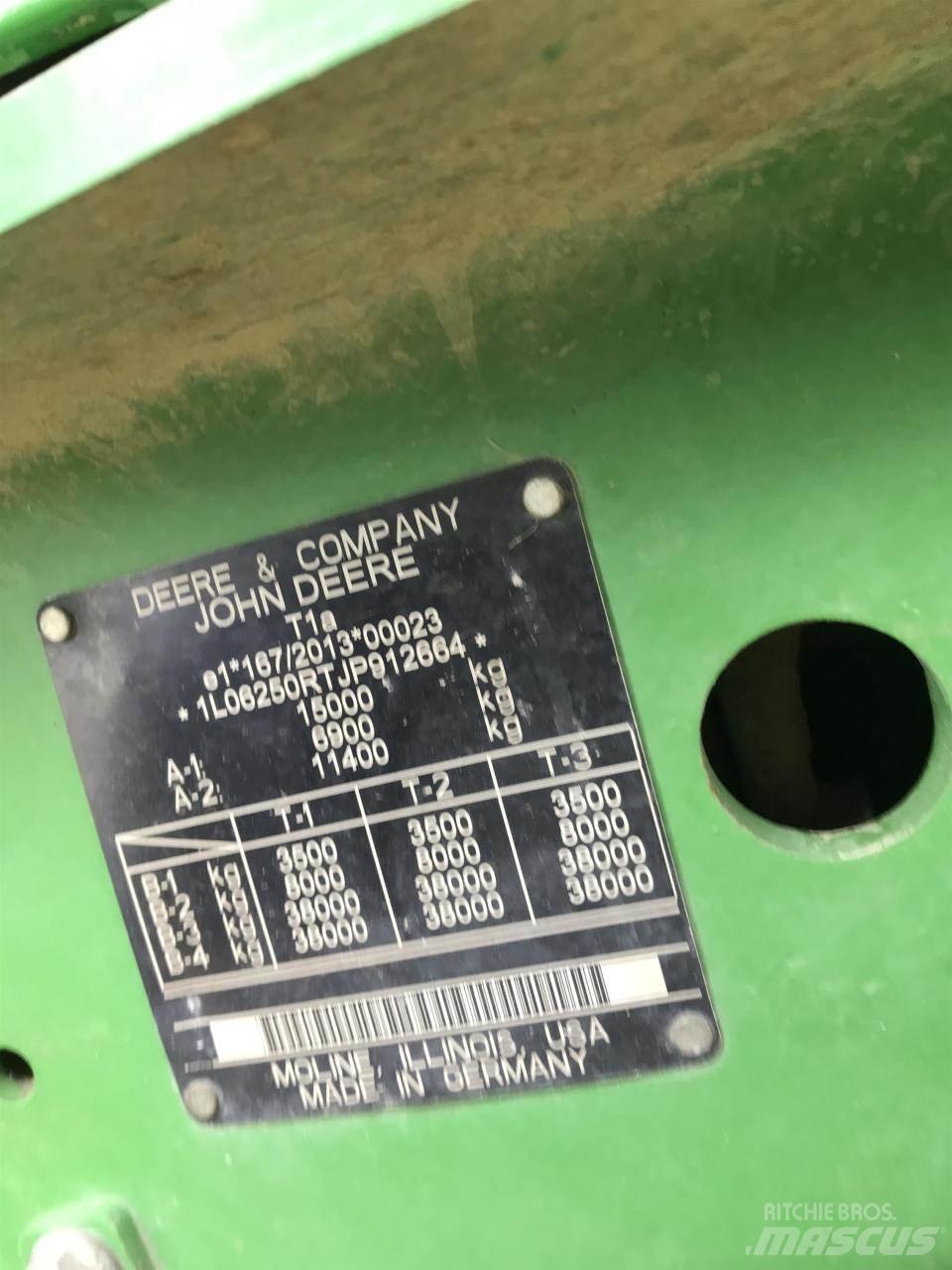 John Deere 6250R トラクター