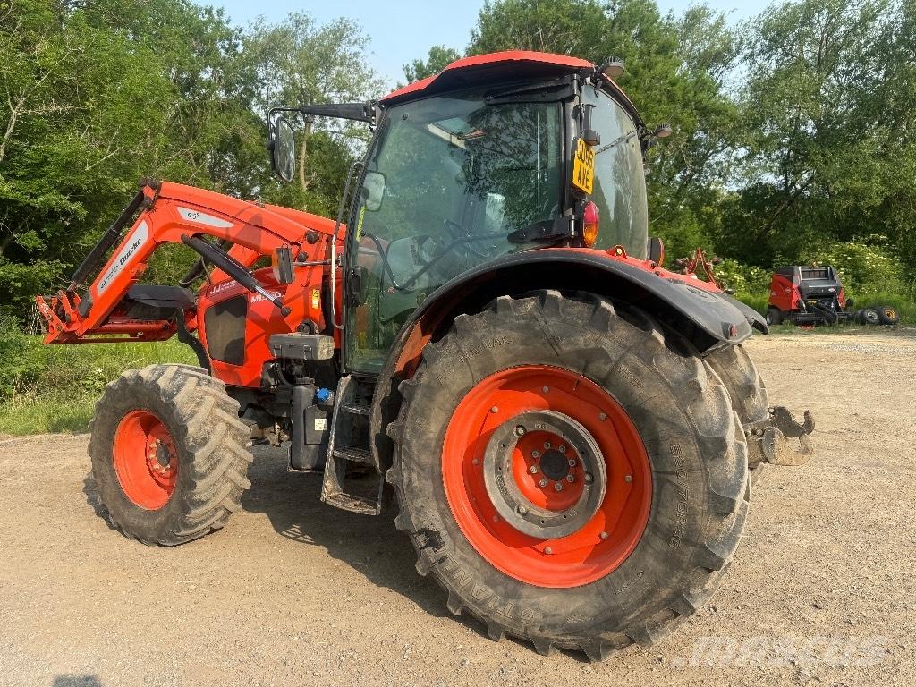 Kubota M 135 GX トラクター