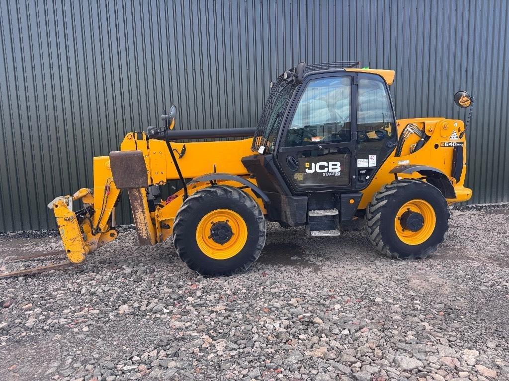 JCB 540-170 テレスコーピックハンドラー