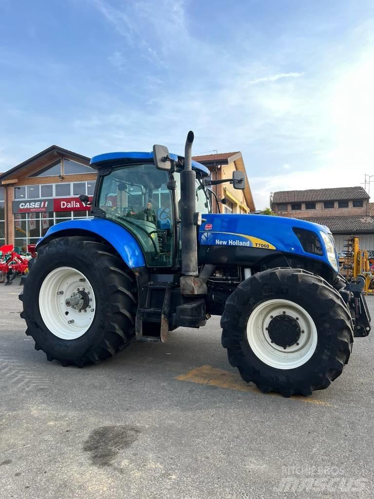 New Holland T 7060 トラクター