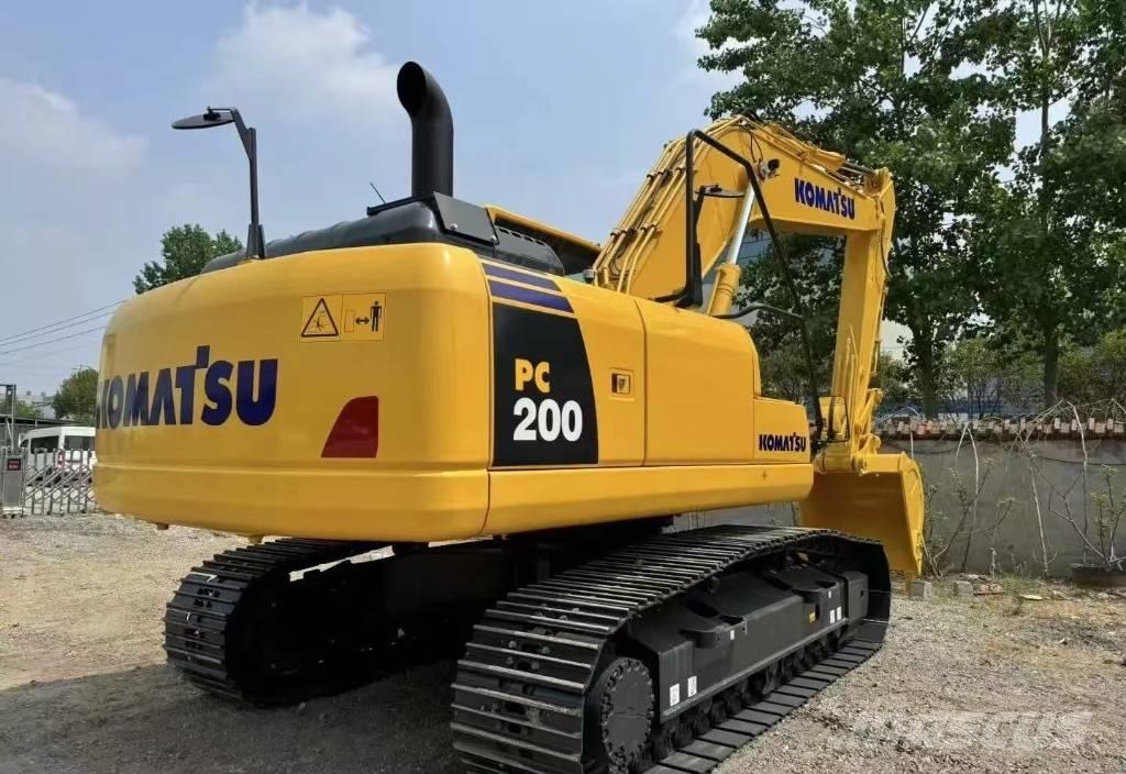 Komatsu PC 200-8 大型油圧ショベル12t以上（パワーショベル・ユンボ）