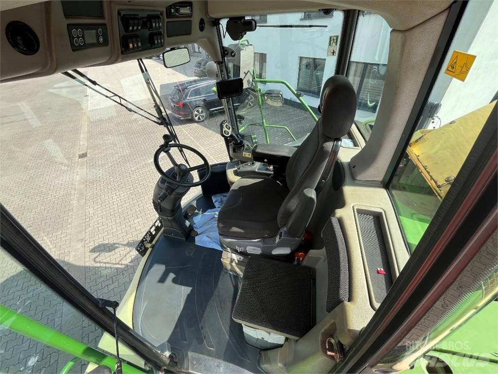 Krone BiG X 770 フォレージハーベスター