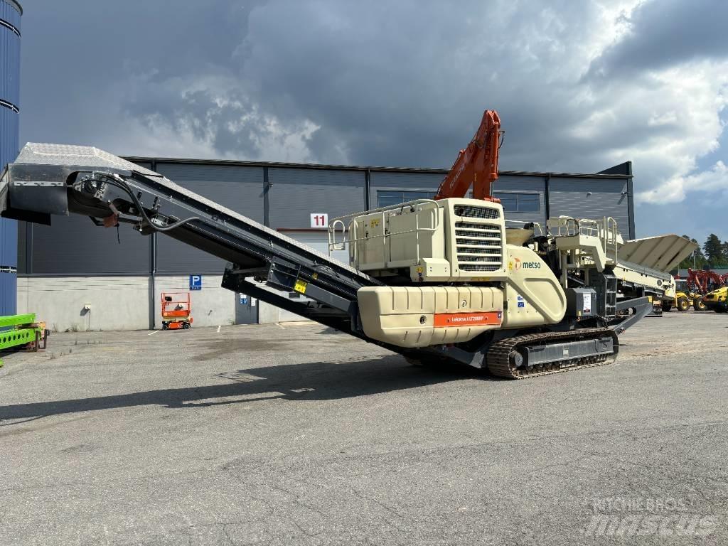 Metso LT 200 HP 自走式クラッシャー