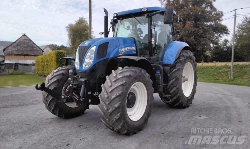 New Holland T 7.210 トラクター