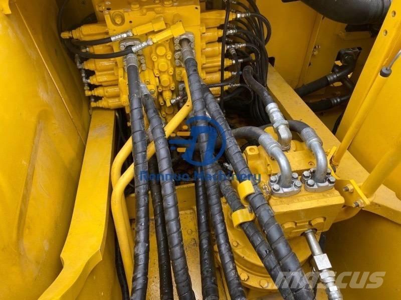 Komatsu PC200-7 大型油圧ショベル12t以上（パワーショベル・ユンボ）