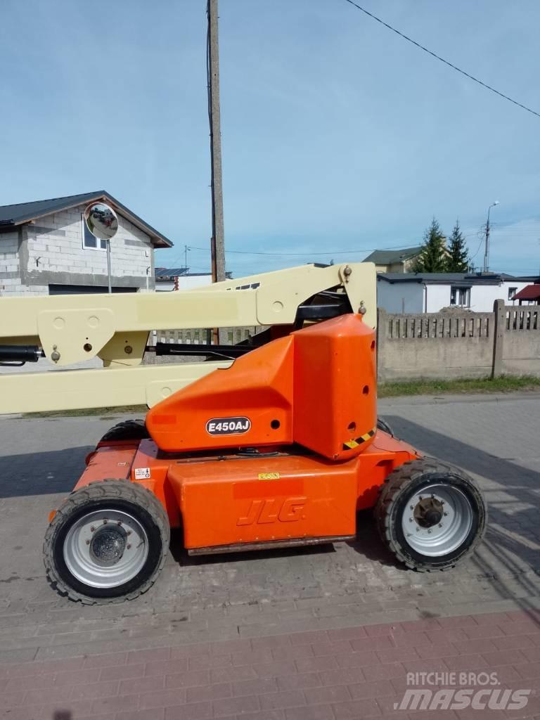 JLG E 450 AJ ブームリフト　屈伸型