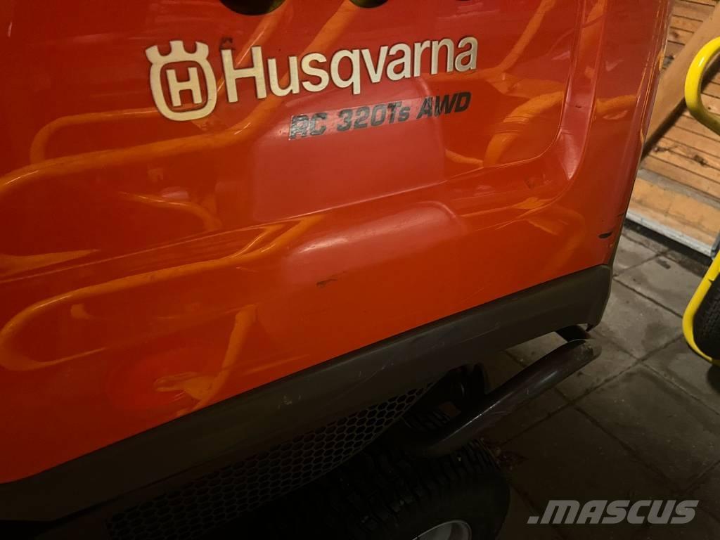 Husqvarna RC320Ts 乗用・自走モア/芝刈り機