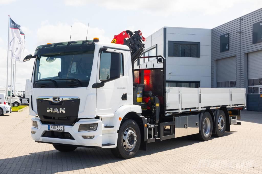 MAN TGM 26.320 6x2-4 クレーントラック、ユニック車
