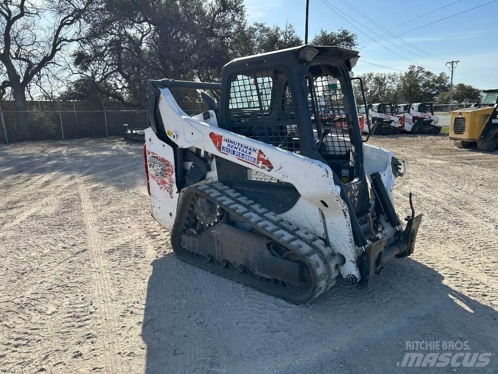 Bobcat T64 スキッドステアローダー